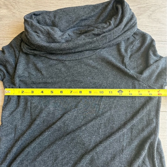 Lou & Grey cow neck long sleeve dress - size XS - Picture 2 of 3